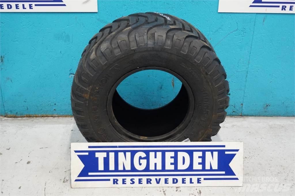  12 300/65-12 Pneus, roues et jantes