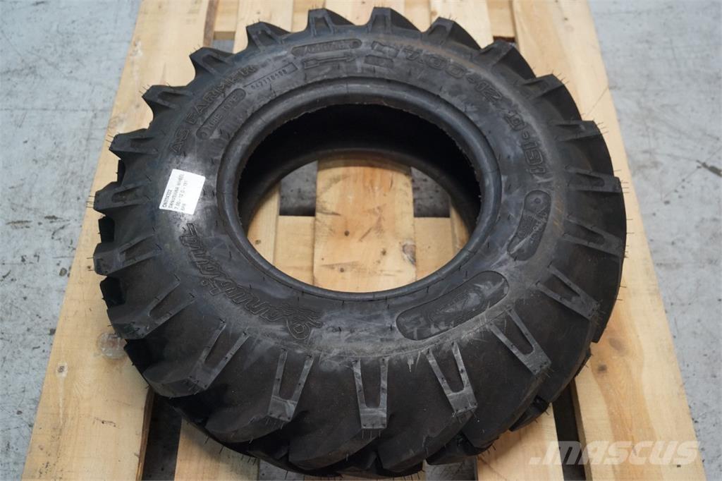  12 7.00-12 Pneus, roues et jantes