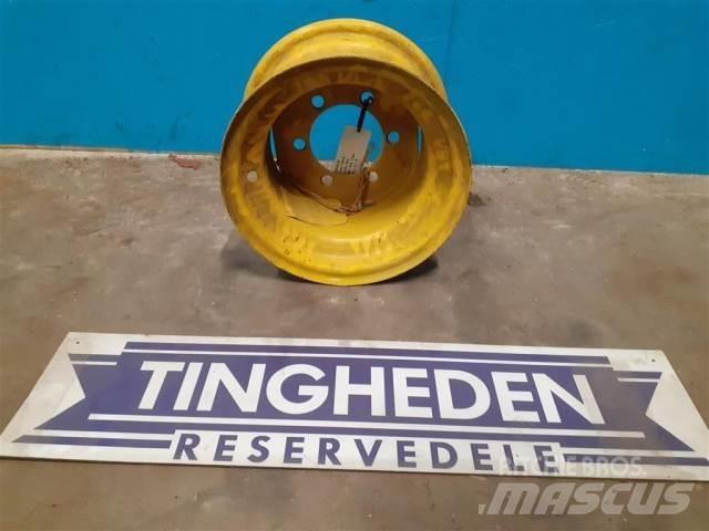  12 7.00X12 Pneus, roues et jantes