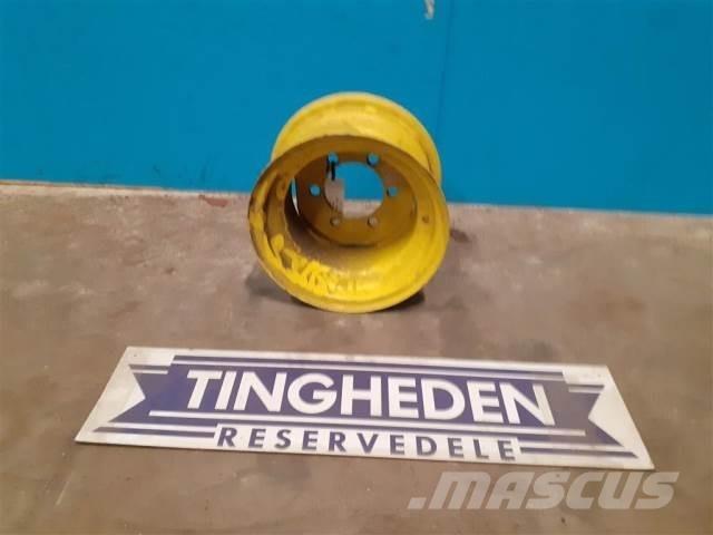  12'' 7.00x12 Pneus, roues et jantes