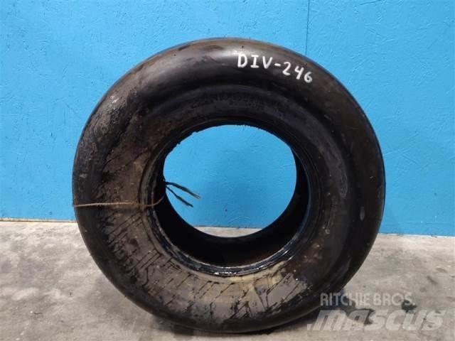  14 11L-14 Pneus, roues et jantes