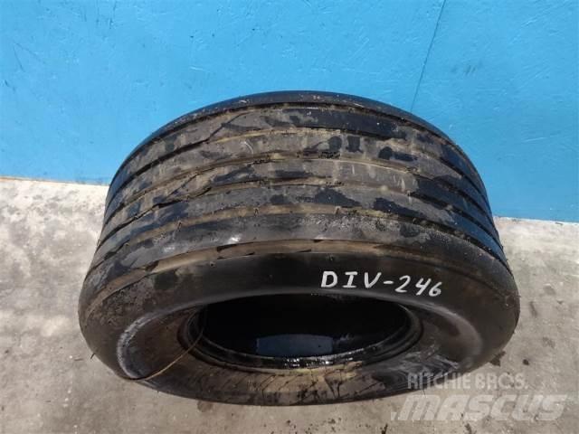  14 11L-14 Pneus, roues et jantes