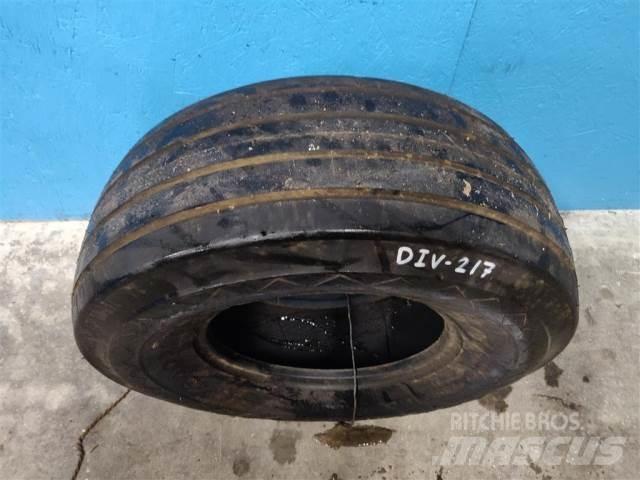  14 11L-14 Pneus, roues et jantes