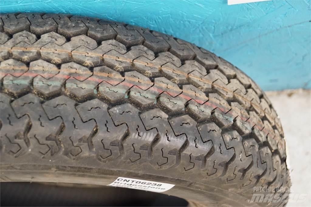  15 185R15C Pneus, roues et jantes
