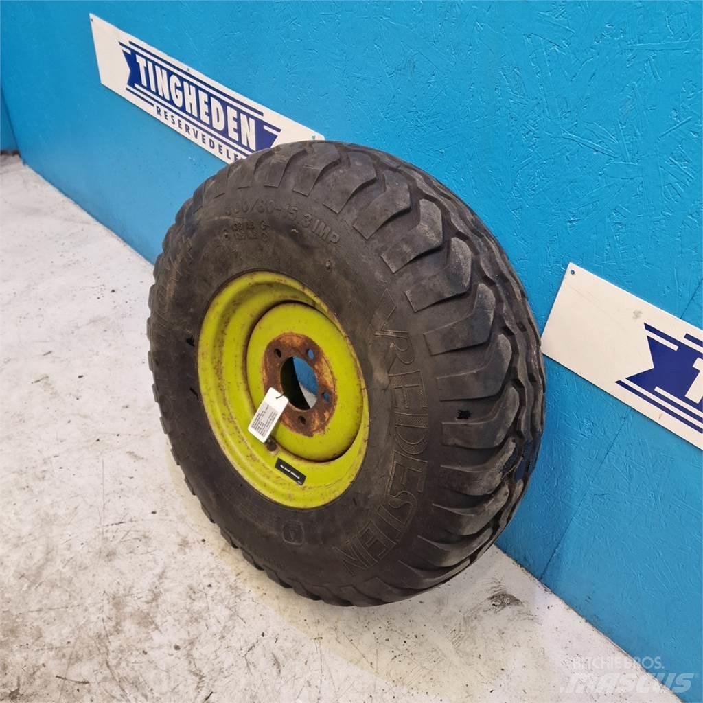  15.3 300/80-15.3 Pneus, roues et jantes