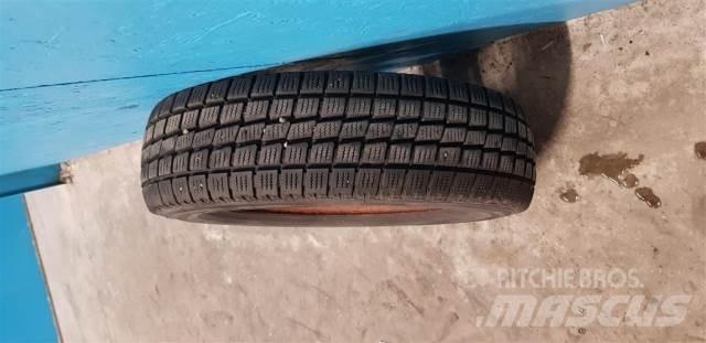  16 195/75R16 Pneus, roues et jantes