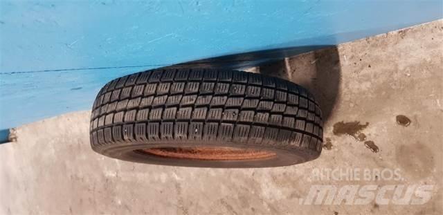  16 195/75R16 Pneus, roues et jantes