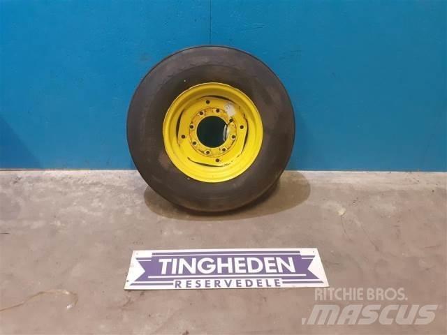  16 7.50-16 Pneus, roues et jantes