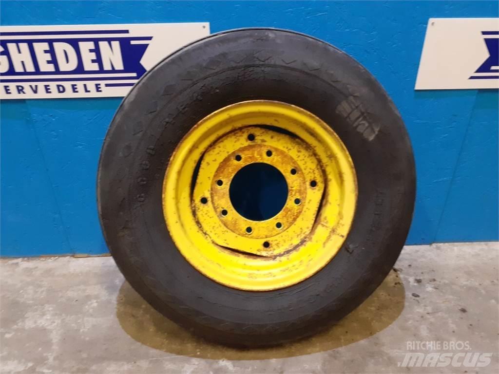  16 7.50-16 Pneus, roues et jantes