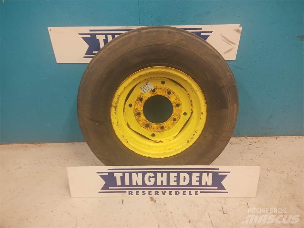  16 7.50-16 Pneus, roues et jantes