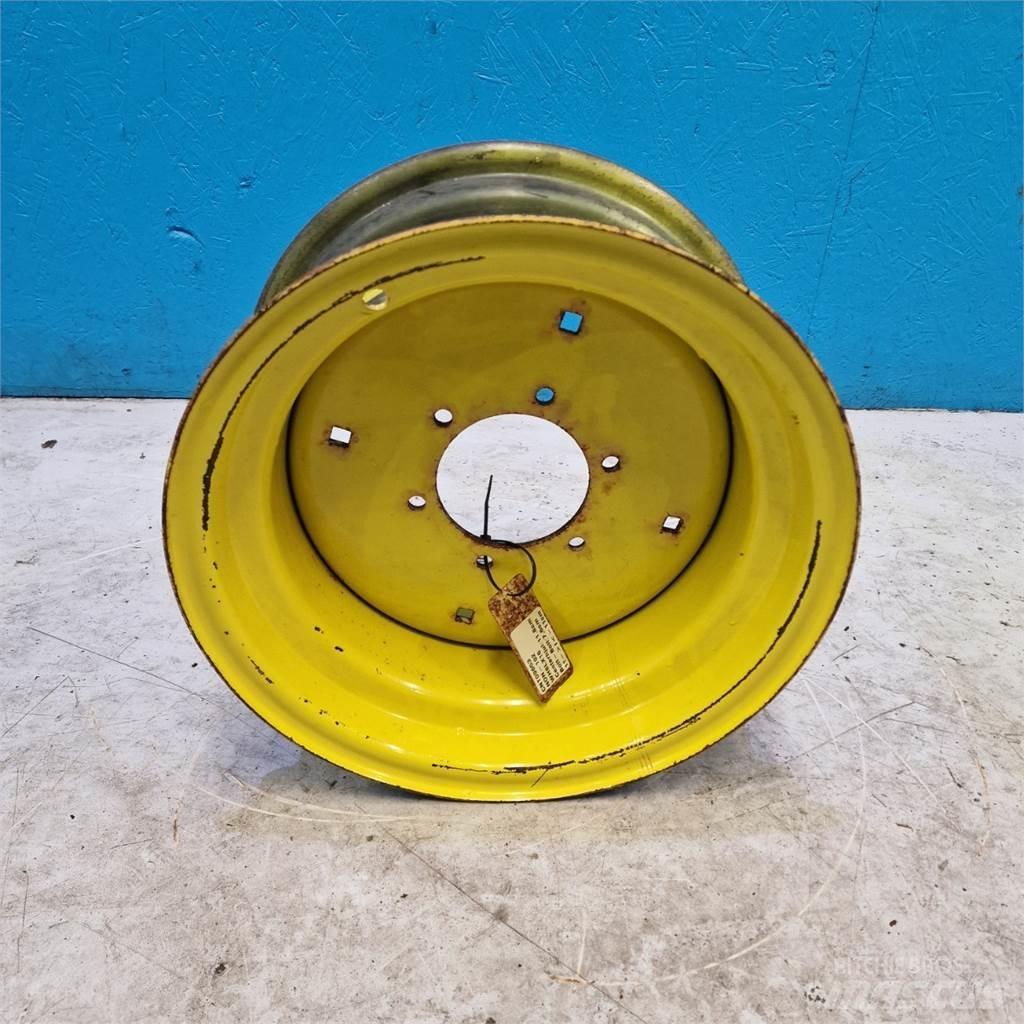  16 WH8Lx16 Pneus, roues et jantes
