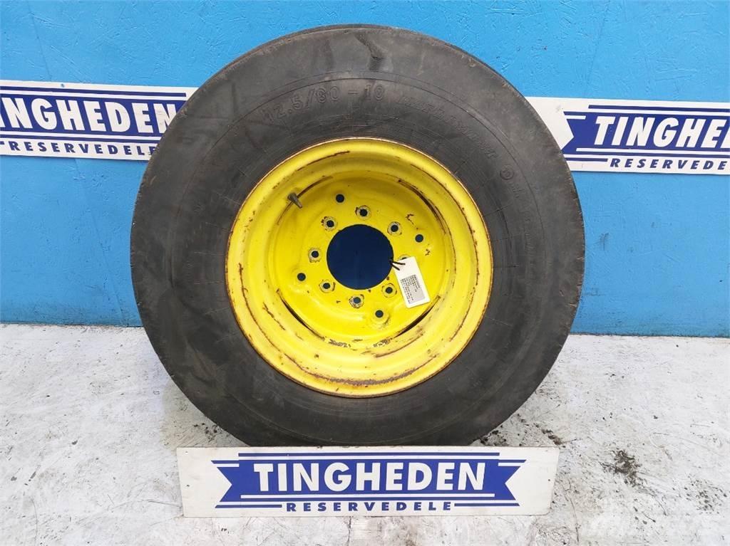  18 12.5/80-18 Pneus, roues et jantes