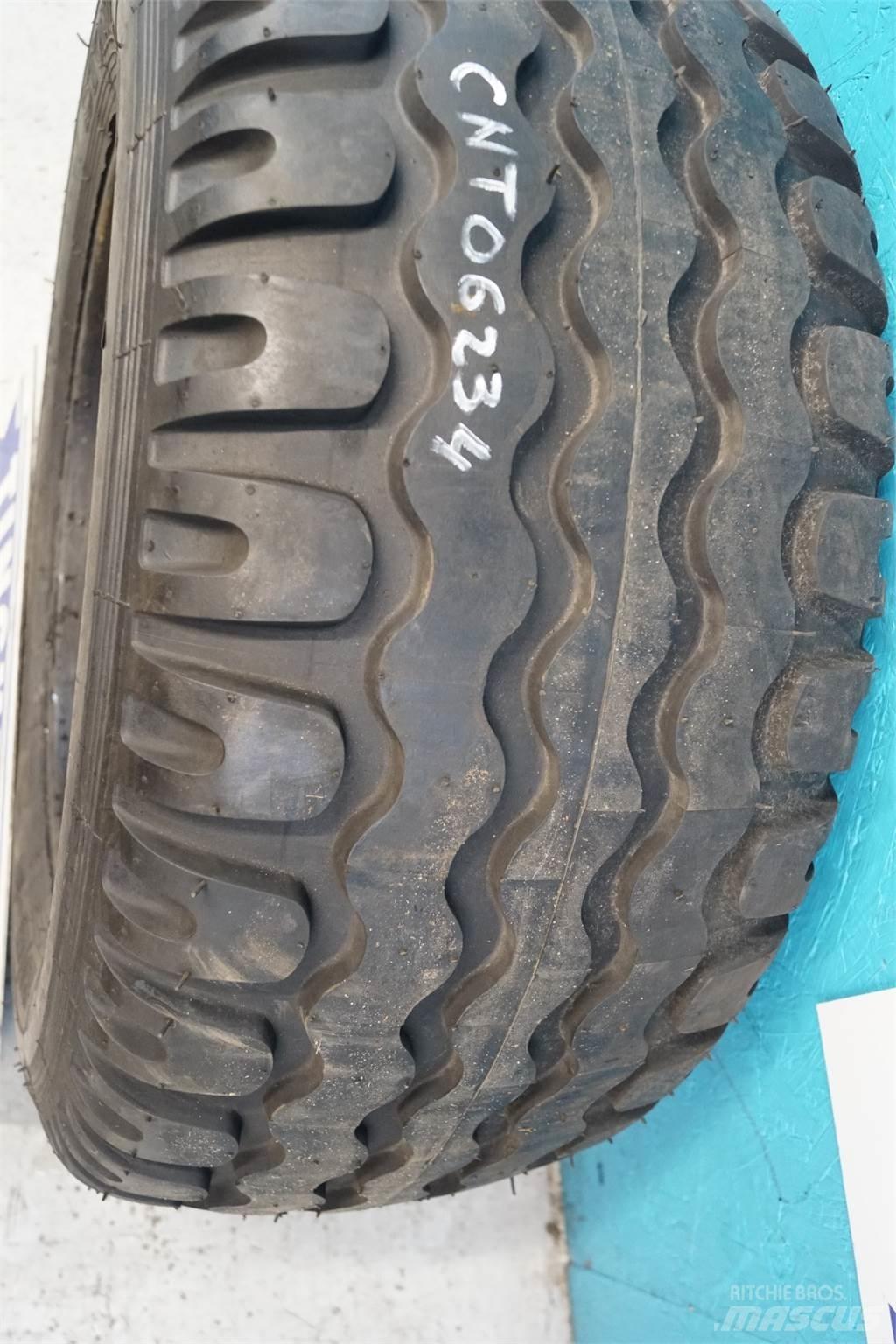  18 13.0/65-18 Pneus, roues et jantes