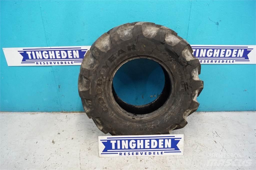  18 340/80R18 Pneus, roues et jantes