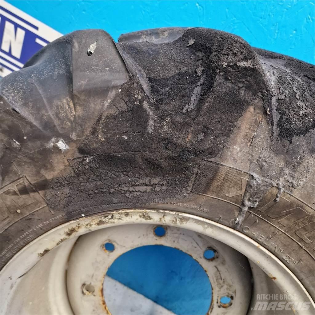  18 340/80R18 Pneus, roues et jantes