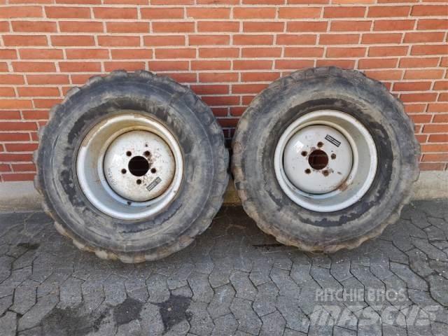  18 365/70R18 Pneus, roues et jantes