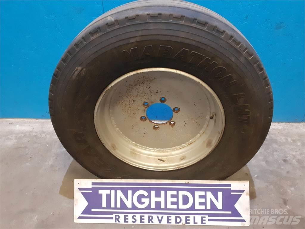  19.5 285/70R19.5 Pneus, roues et jantes