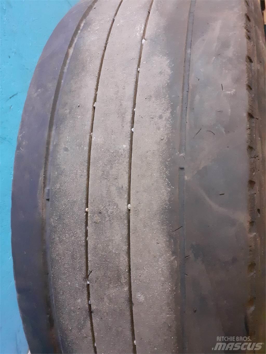  19.5 285/70R19.5 Pneus, roues et jantes