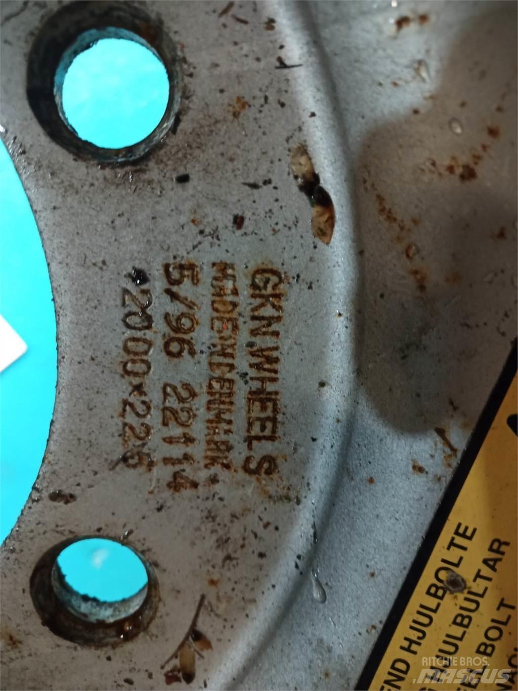  22.5 600/50-22.5 Pneus, roues et jantes