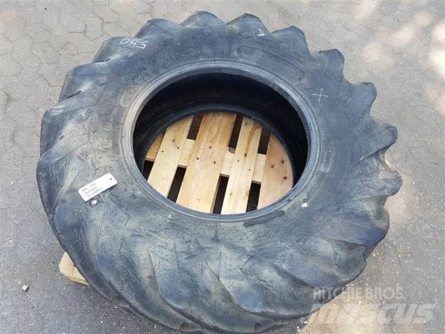  24 15.5/80R24 Pneus, roues et jantes