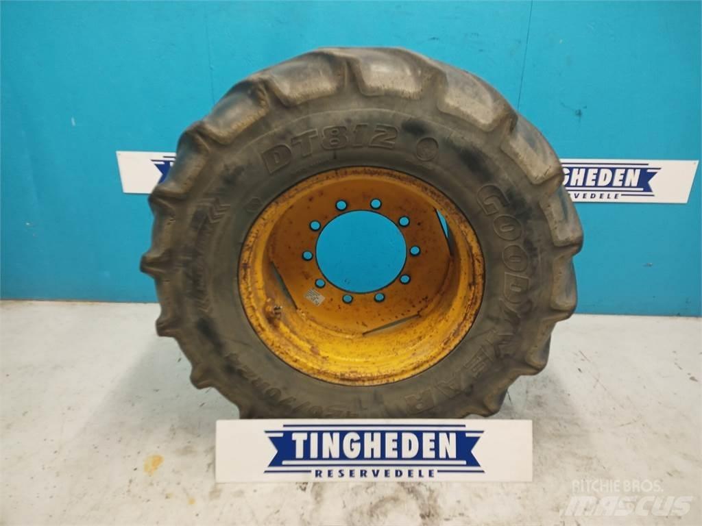  24 420/70R24 Pneus, roues et jantes