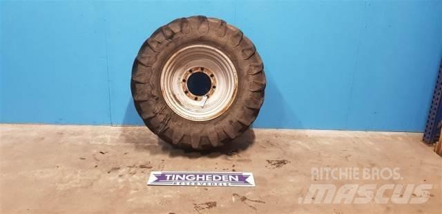  24 440/65R24 Pneus, roues et jantes
