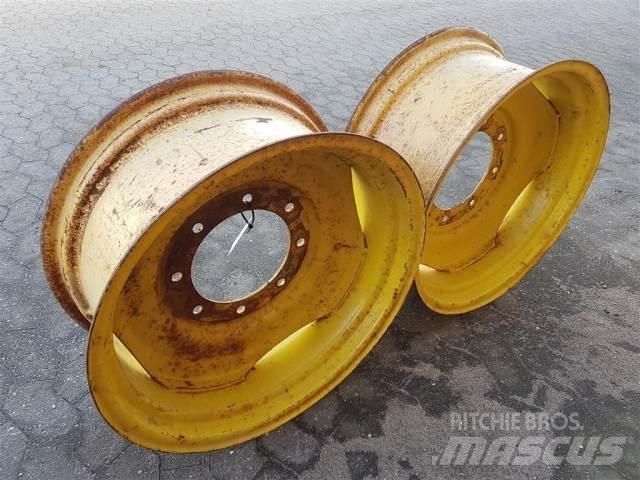  24 W11X24 Pneus, roues et jantes