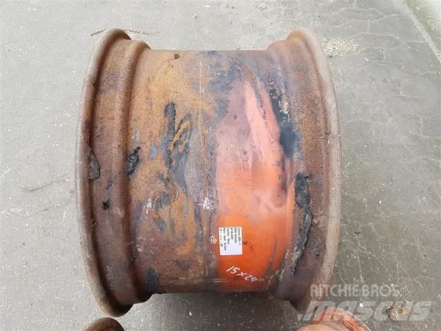 24 W15LX24 Pneus, roues et jantes