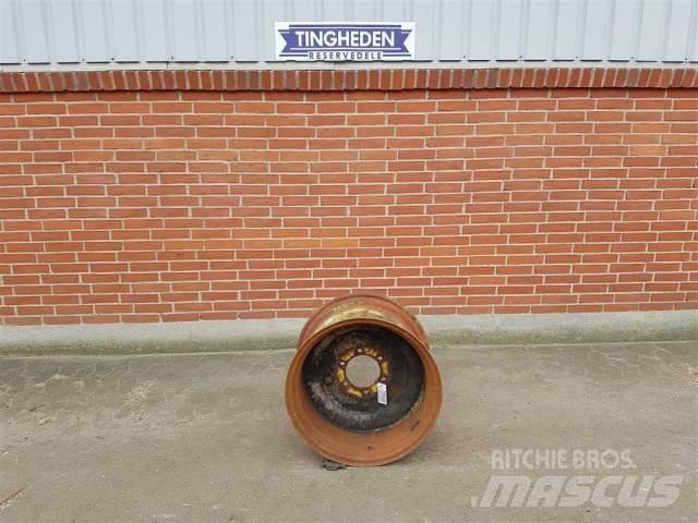  24 W15X24 Pneus, roues et jantes