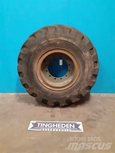  25 20.5-25 Pneus, roues et jantes