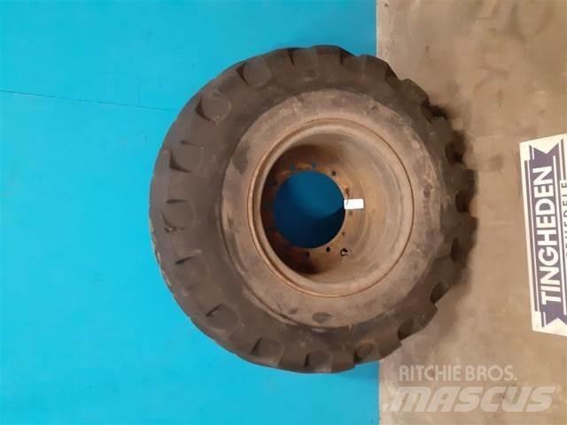  25 20.5-25 Pneus, roues et jantes