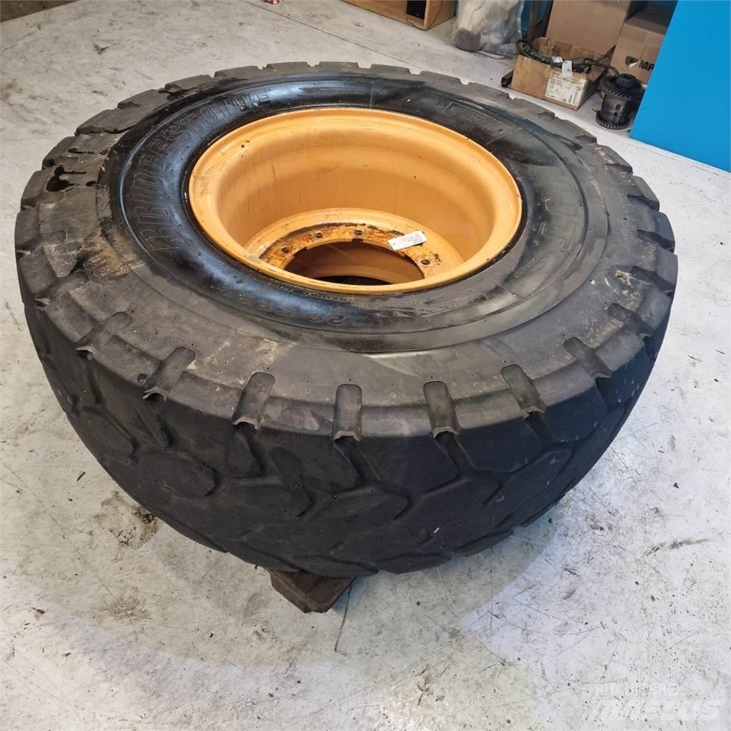  25 20.5R25 Pneus, roues et jantes