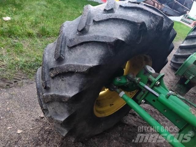  26 16.9R26 Pneus, roues et jantes