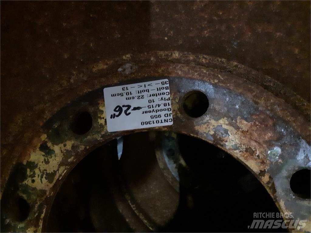  26 18.4/15-26 Pneus, roues et jantes