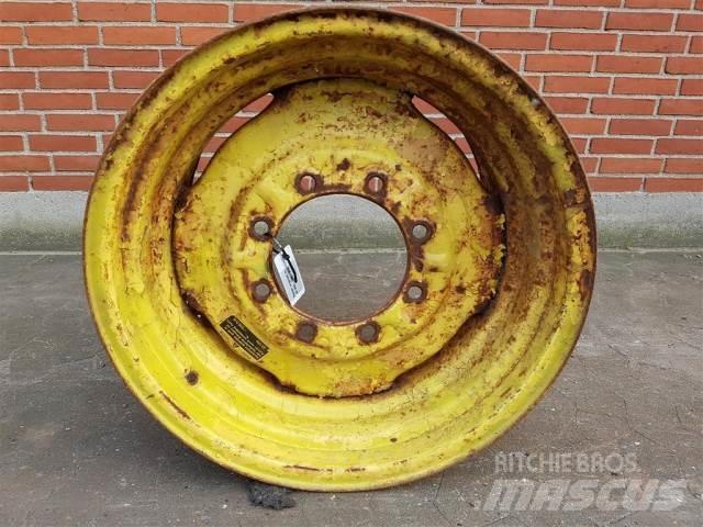  26 DW16X26 Pneus, roues et jantes