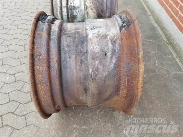  26 DW20AX26 Pneus, roues et jantes