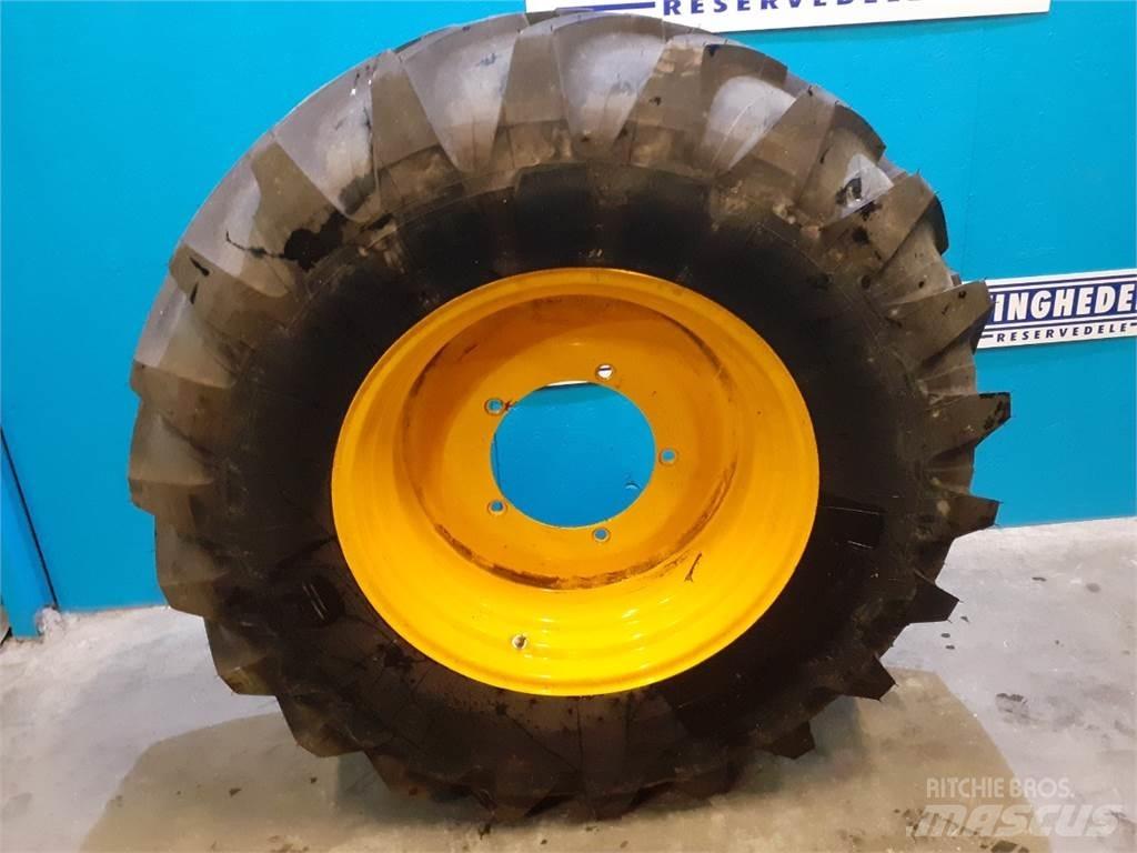  28 440/80R28 Pneus, roues et jantes