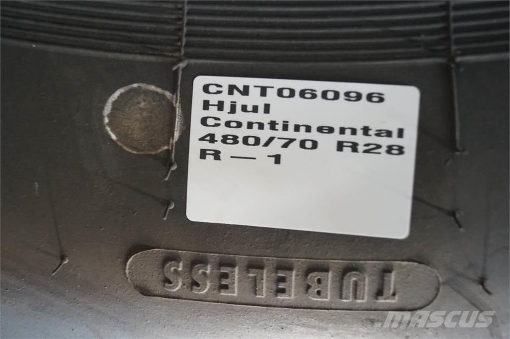  28 480/70R28 Pneus, roues et jantes