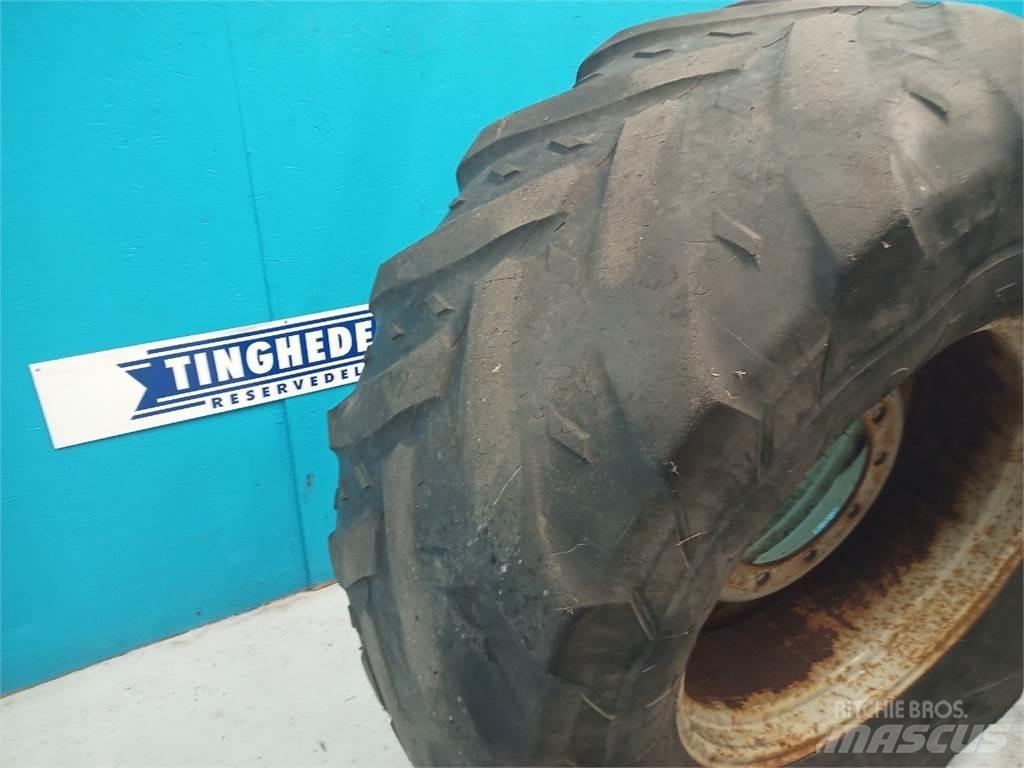  28 540/65R28 Pneus, roues et jantes