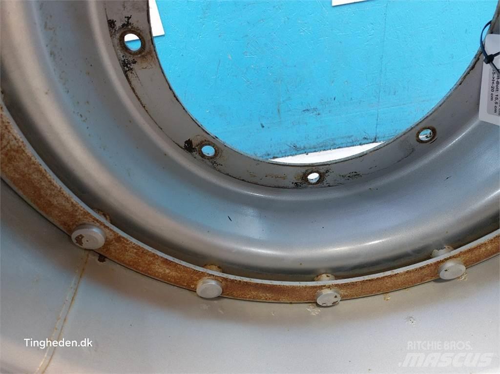  28 600/65R28 Pneus, roues et jantes