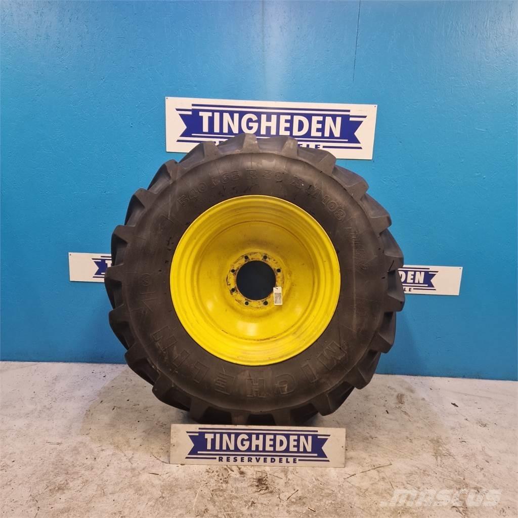  30 540/65 R30 Pneus, roues et jantes