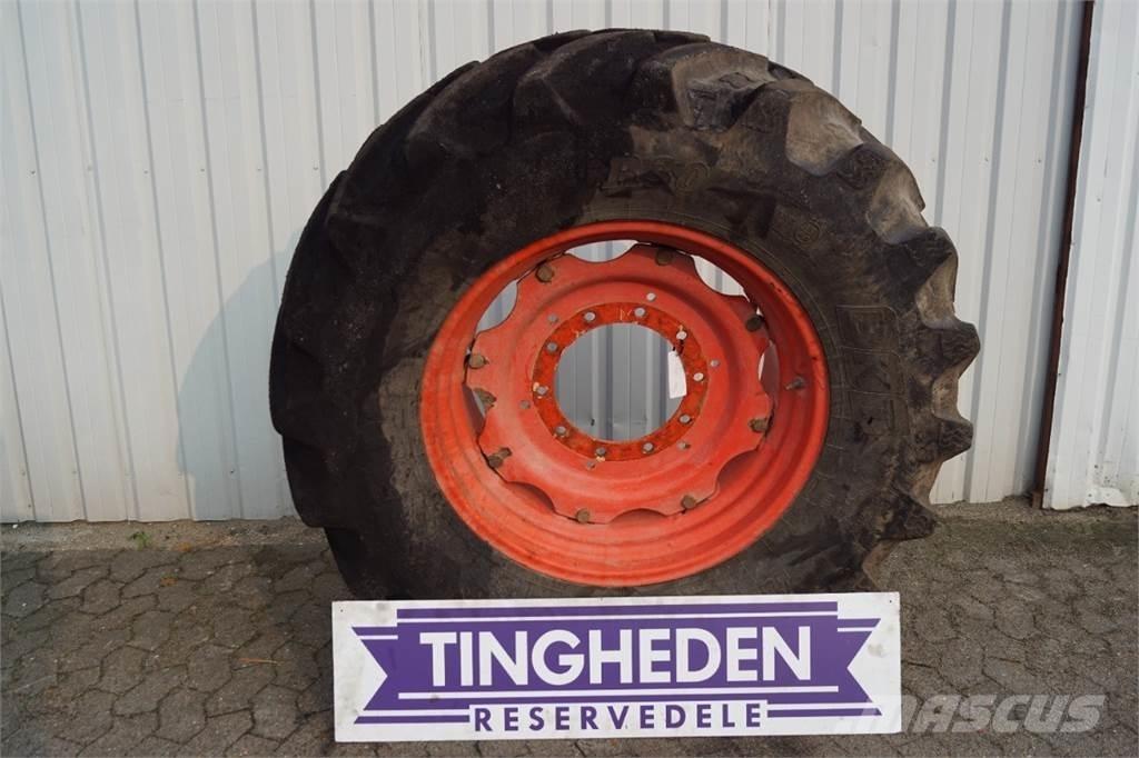  30 540/65R30 Pneus, roues et jantes