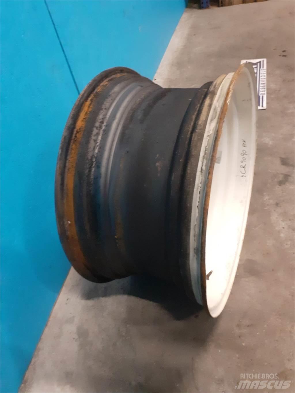  30 DW16X30 Pneus, roues et jantes