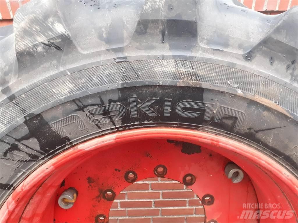  34 600/65R34 Pneus, roues et jantes