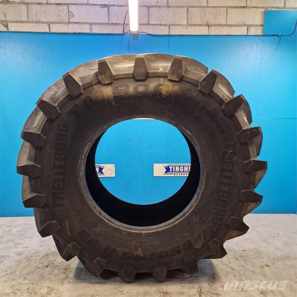  38 650/85R38 Pneus, roues et jantes