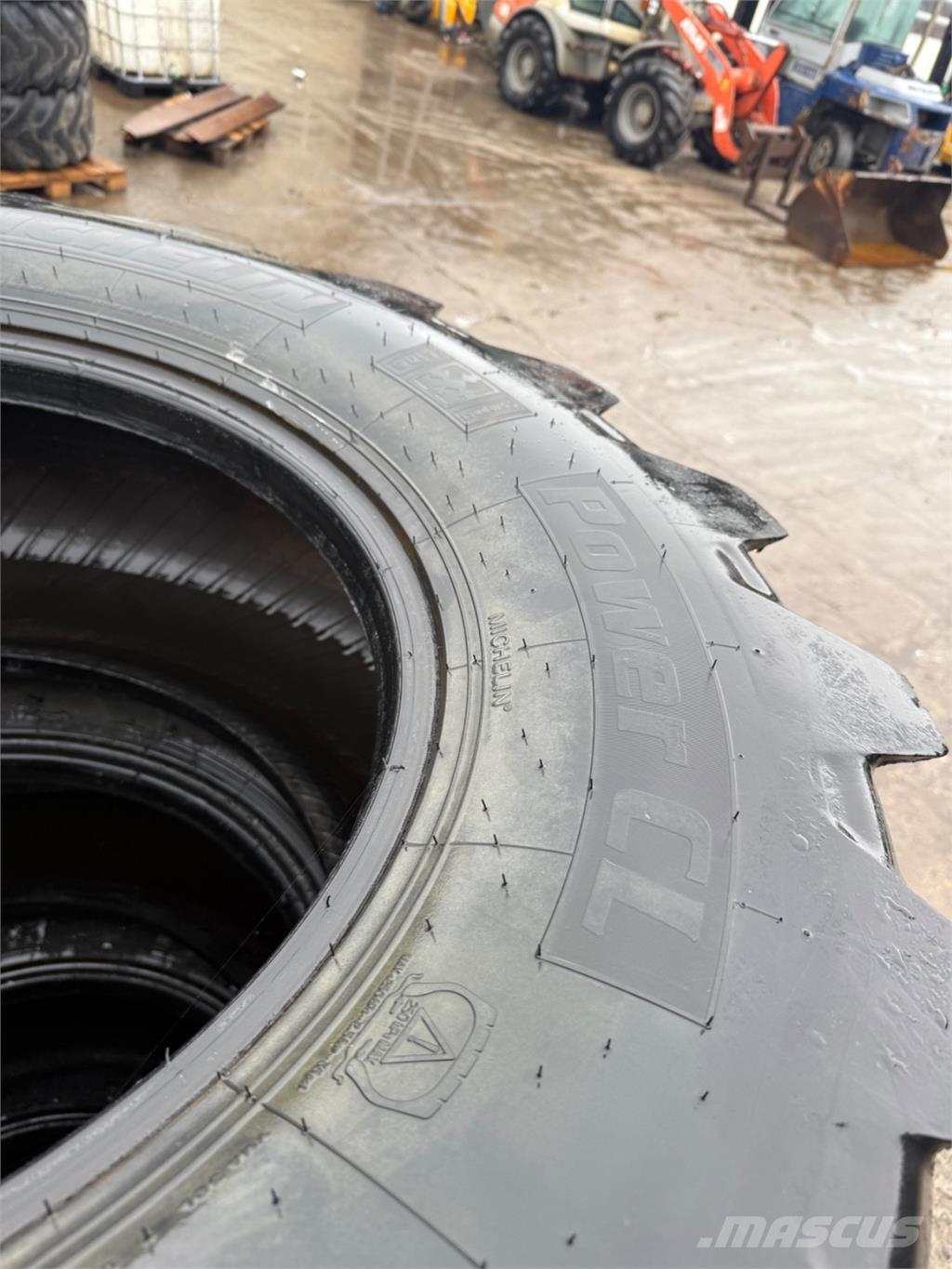  440/80-24 Pneus, roues et jantes