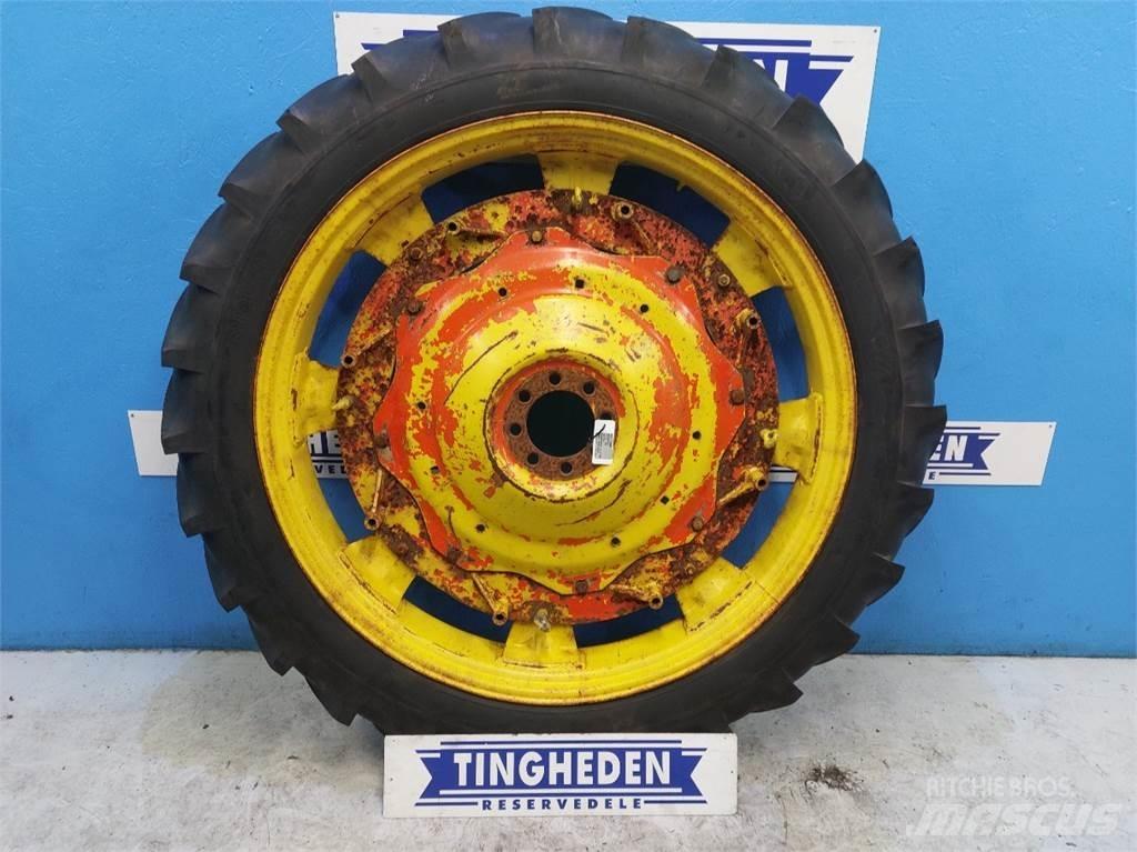  48 11.2-48 Pneus, roues et jantes