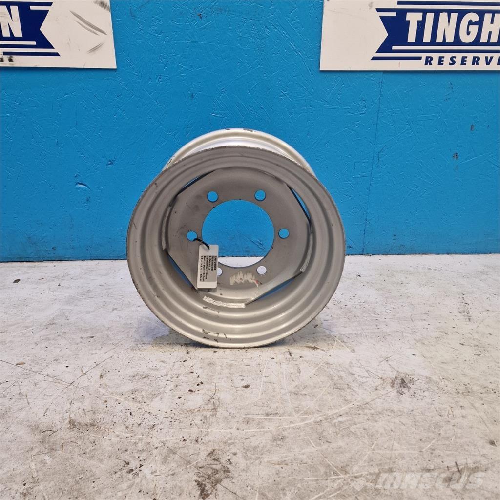  9 9.00x15.3 Pneus, roues et jantes