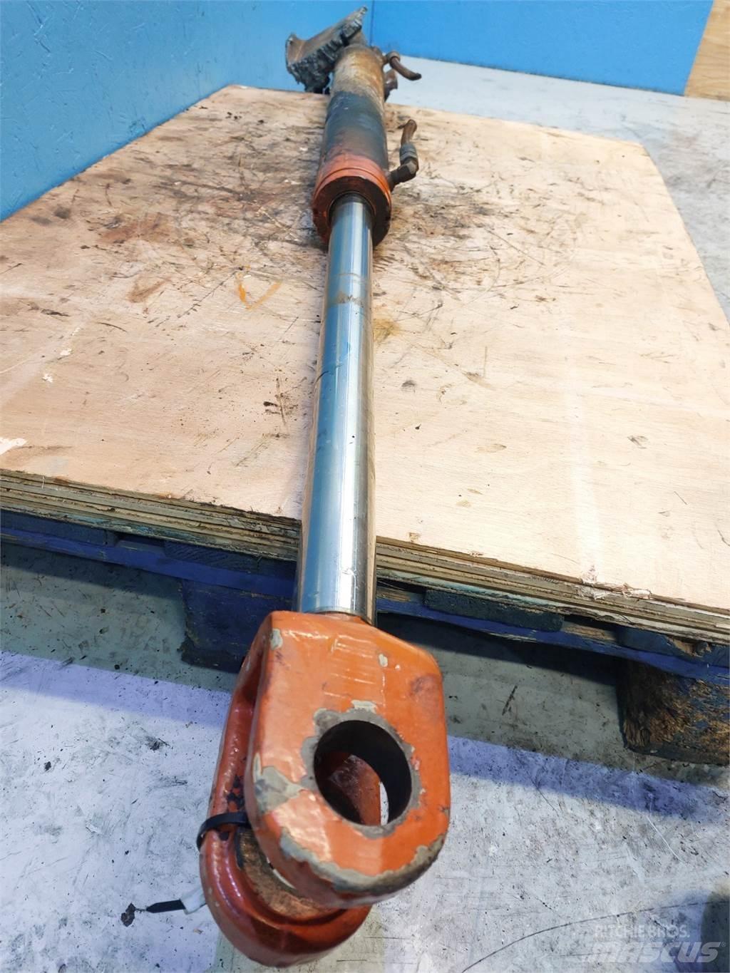 Atlas AR60 Bras et Godet