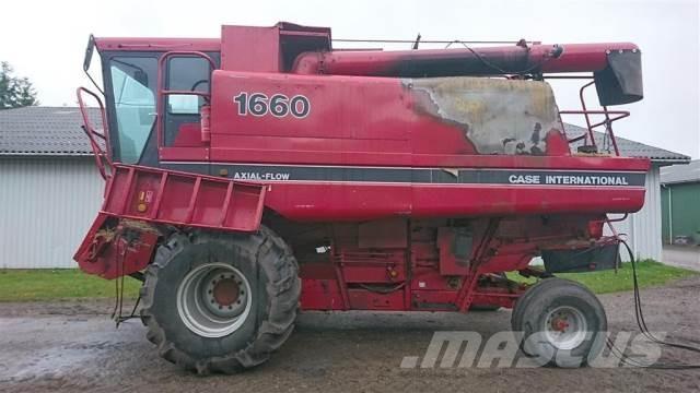 CASE 1660 Moissonneuse batteuse